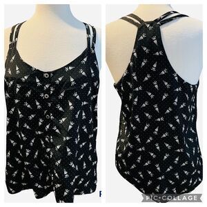 Charlotte Russe black and white sleeveless T- Strap Top size Lg